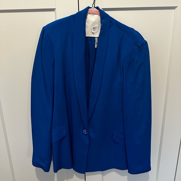 Truth and Pride Jackets & Blazers - Truth and Pride 100% Silk Women’s Blazer